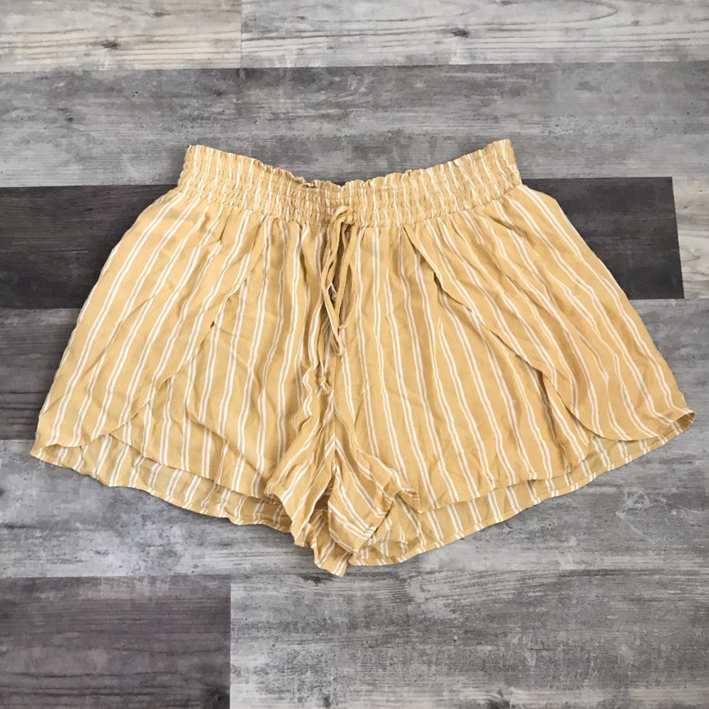 AE flowy shorts
